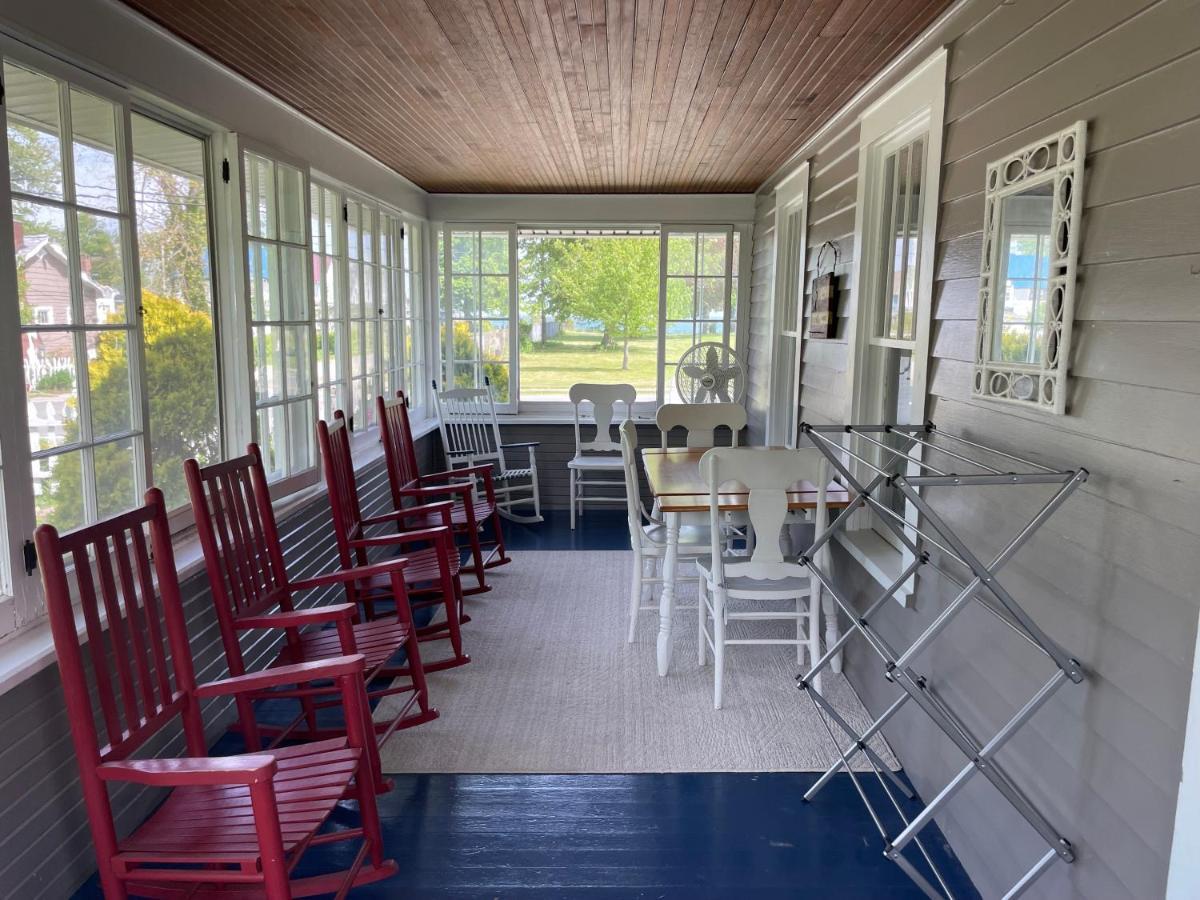 Drop Anchor Cottages And Lake House جينيفا أن ليك المظهر الخارجي الصورة