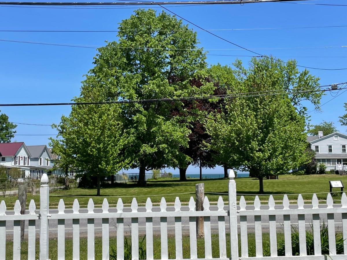 Drop Anchor Cottages And Lake House جينيفا أن ليك المظهر الخارجي الصورة